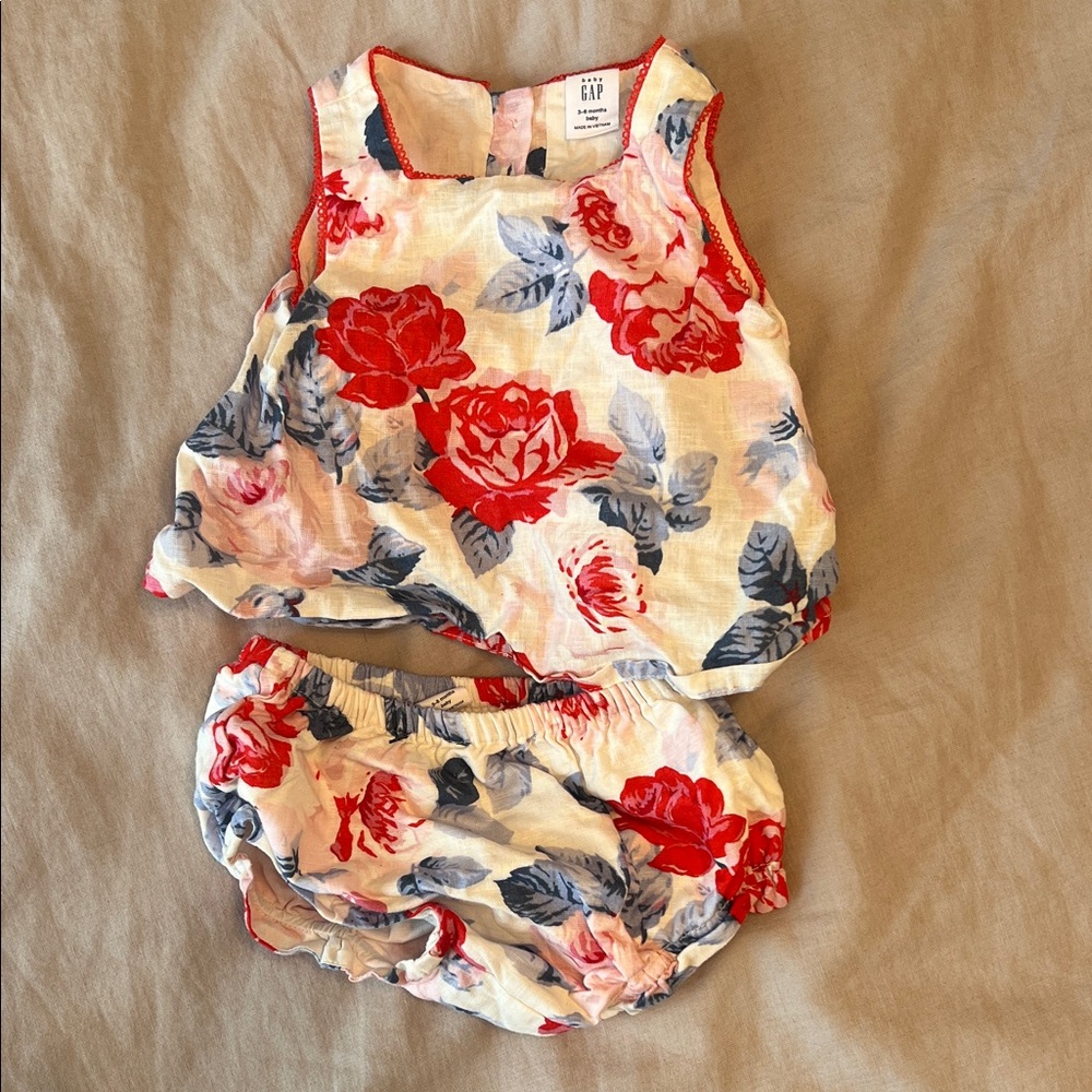 GAP Red and Blue Floral Outfit